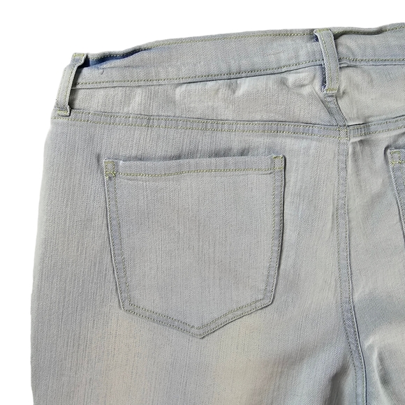 Old Navy Boyfriend Light Wash Distressed Stretch Jeans Women's Size 14 - Picture 7 of 15